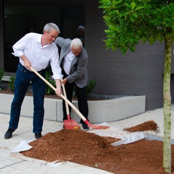 30-07-2021_-_grad_mann-stif_tung_schafft_be_zahl_ba_ren_wohn_raum_fuer_pfle_ge_kraef_te-6.jpg