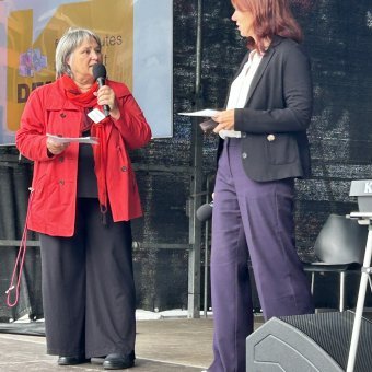 Begrüßung durch Christina Kuhn und Ute Hauser Begrüßung durch Christina Kuhn und Ute Hauser